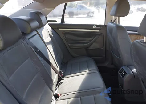 2007 Volkswagen Jetta Wolfsburg из США, поврежденный, VIN 3VWEF71K07M158887